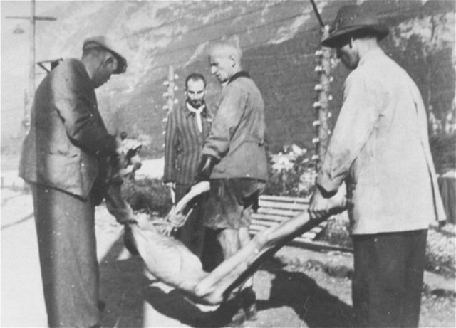 Burying corpses at Ebensee
